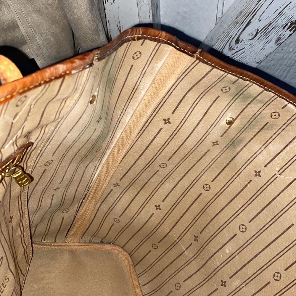 LV Neverfull MM - Picture 12 of 13